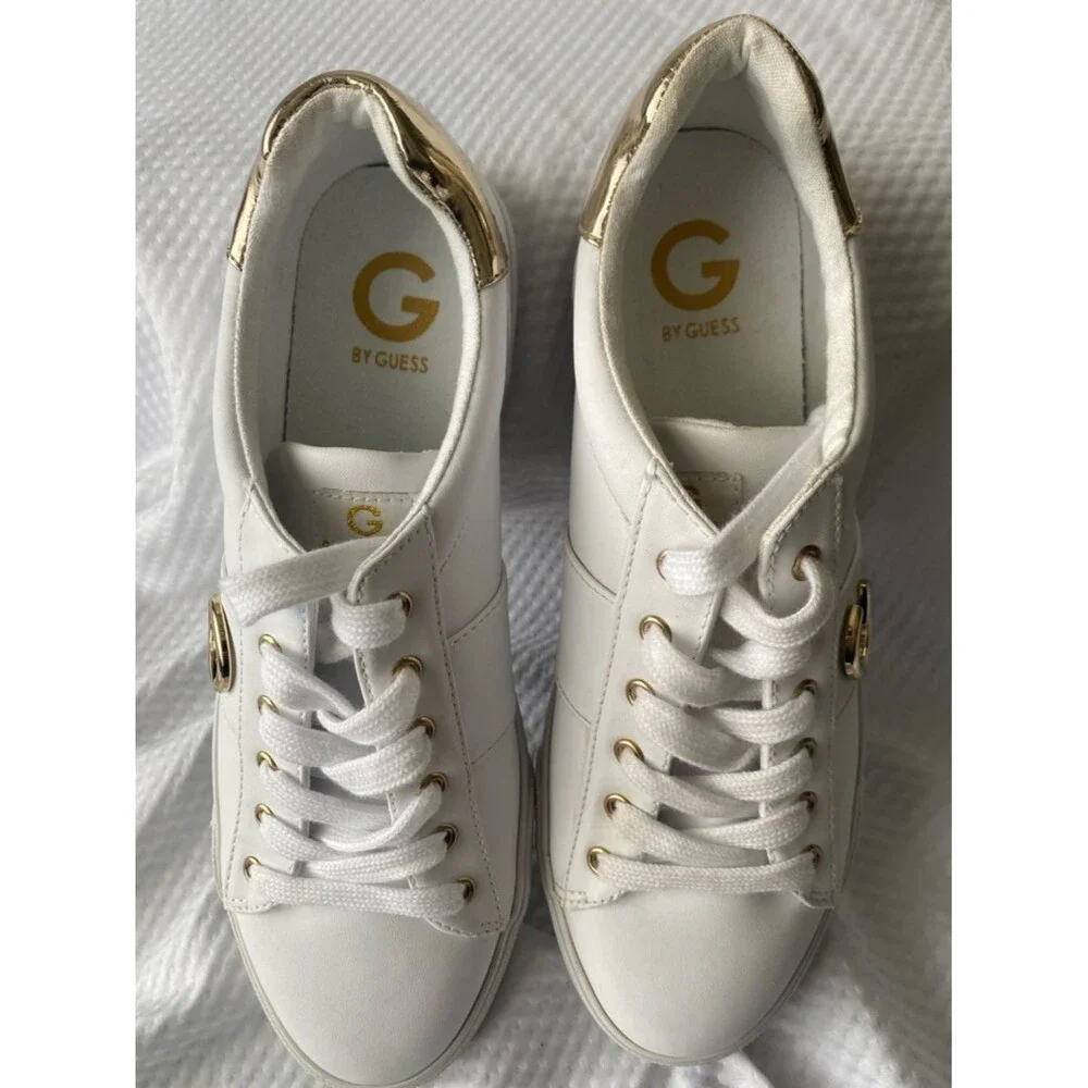 G by Guess White Sneakers with Gold Heel Accent Super Cute Women’s Size 11M NWOT